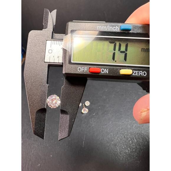 NEW 14k gold 7mm CZ stud earrings - Picture 9 of 11